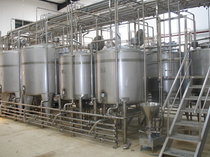 Sistema de disolución de leche en polvo, azúcar e ingredientes